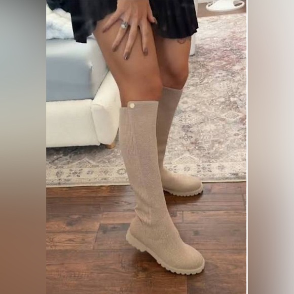 Vivaia Filipa Wool Knee Hi Tall Boots Pull On Womens Size 9.5 /41 Beige taupe - Picture 3 of 15